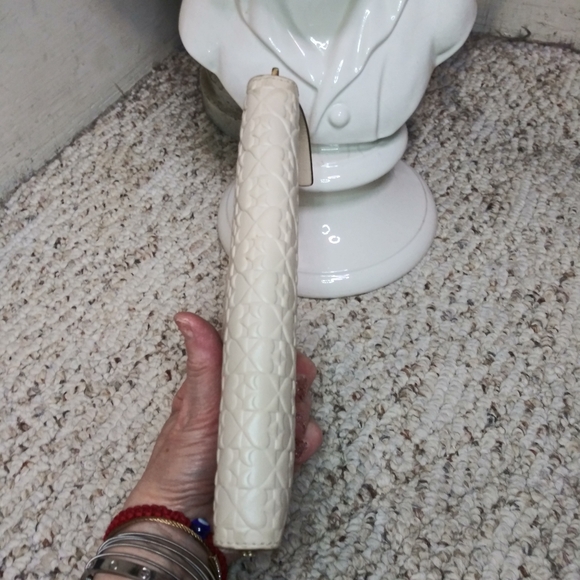 Kate Spade Cream Leather Three Dimensional Spade Patterned Zip Around Wallet - Picture 6 of 13